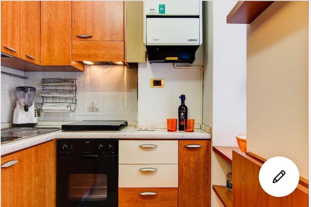 Ferienwohnung Cenisio - Corso Sempione Accogliente Mansarda Di Design Mailand Exterior foto