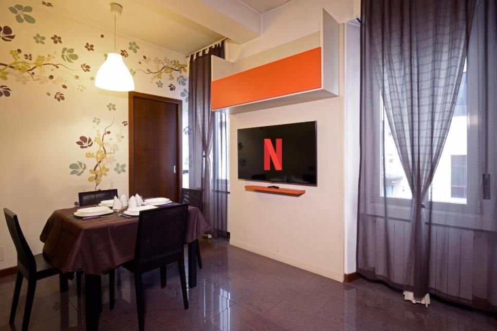 Ferienwohnung Cenisio - Corso Sempione Accogliente Mansarda Di Design Mailand Exterior foto